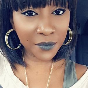 Meet your Posher, Ebony